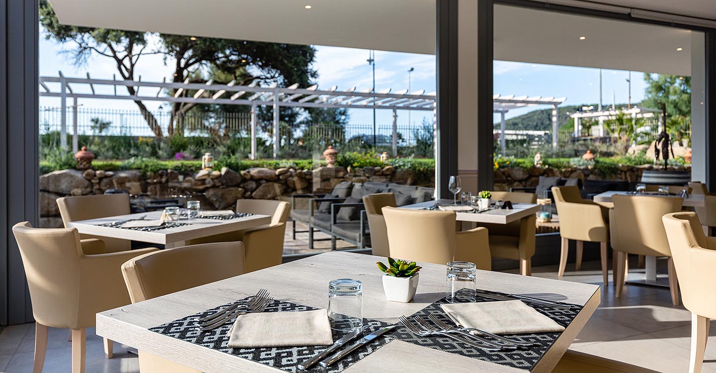 La cucina dell' Hotel Delfino Isola d'Elba a Procchio
